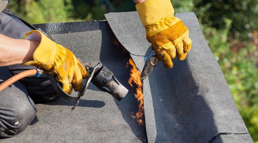 Professional gutter cleaning in Painesville, OH